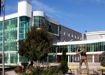 Skandal në Universitetin e Sporteve! Denoncimi i PD: Dekani braktis punën, rektori i jep rrogën
