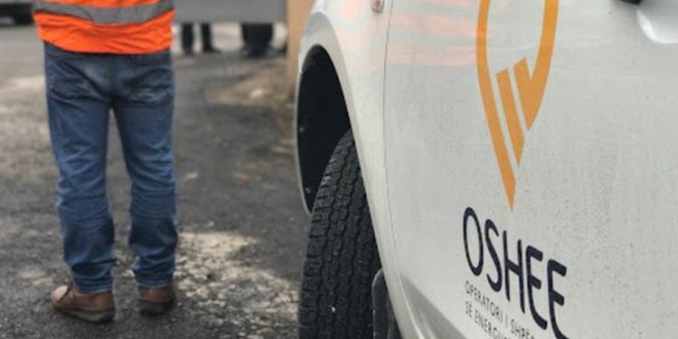 Lëshohen 16 masa sigurie për zyrtarë të OSHEE-së në Gjirokastër