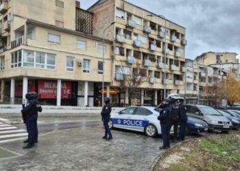 Policia aksion në Mitrovicë kundër kontrabandës së armëve dhe municioneve, 16 të arrestuar