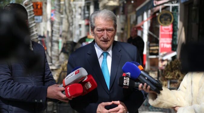 Berisha urim për Fitër Bajramin: Falja e të premtes do të caktohet me ligj