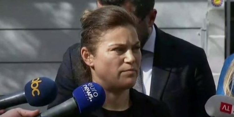 Shtyhet seanca për Mario Përlleshajn, nëna e Martin Canit: Do të luftoj deri në fund!