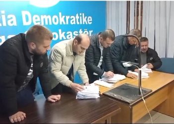 Primaret/ Nis numërimi i votave në Qarkun e Gjirokastrës