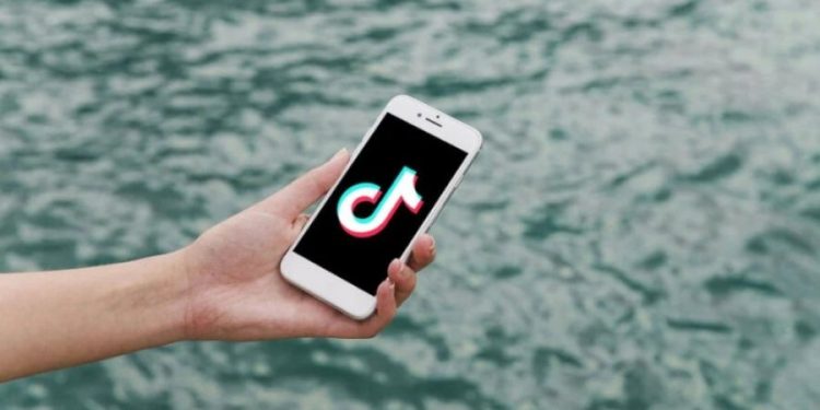 Qeveria miratoi mbylljen e TikTok, mediat e huaja: Ja si ta zhbllokoni aplikacionin në Shqipëri