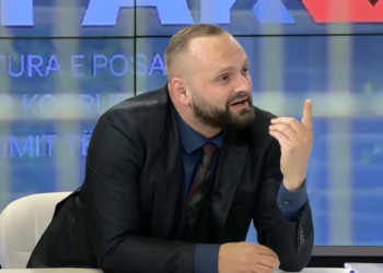Kandidati i Ramës “shthur” gojën në emision: Do bëj atë që më do ****!