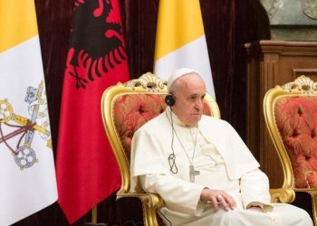 Ndarja nga jeta Papa Françeskut, e shtuna shpallet ditë zie në Shqipëri