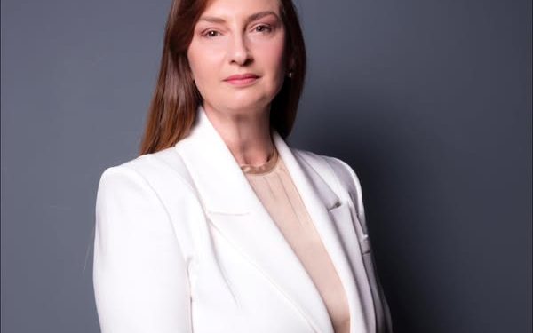 Jupi: Fyerja e burrave shqiptarë është përçarje, jo politikë