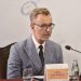 Korrupsioni po shuan ëndrrat e të rinjve, Gonzato ‘shuplakë’ Ramës: Mungon sistemi i bazuar në meritë