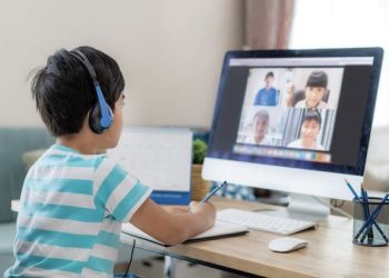 20% e të rinjve shqiptarë përdorin internetin për mësim online, rritje e shpejtë pas pandemisë
