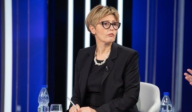 Ish-zëvendësministrja socialiste tallet me spotin e kandidates së PS