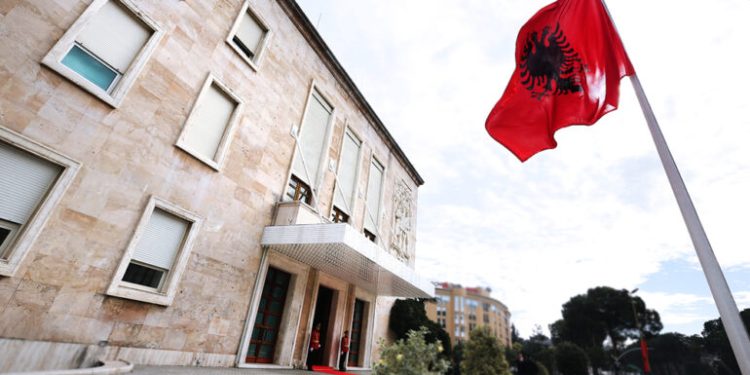 Samiti i Komunitetit Politik Evropian, administrata në Tiranë pushim më 15 dhe 16 maj