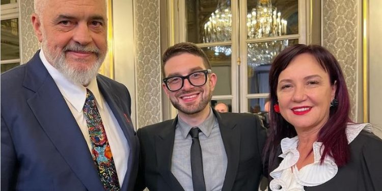 Familja Soros sulmohet edhe nga të vetët: Skandali që trondit Amerikën, fundos Edi Ramën në Shqipëri