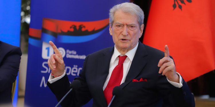 Berisha: Epidemia e salmonelës u mor vesh vetëm kur u sëmur Rama