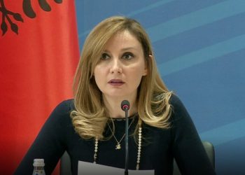 Tabaku: Historia e Marselës është historia e shtresës së mesme që po zhbëhet nga sistemi pandershëm