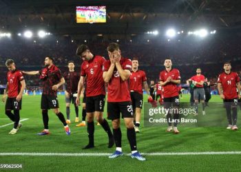 Tronditen futbollistët e Kombëtares shqiptare, ndërron jetë në moshë të re…