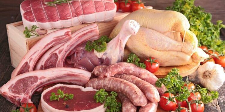 Skandali i salmonelës, ish-ministri: Mishi vazhdon të shitet në markete