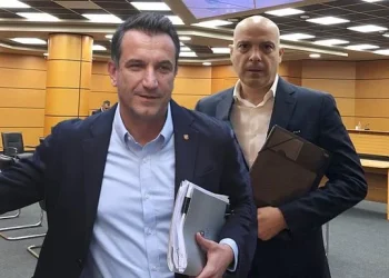 15 vite BURG! Nuk dëgjoi Ajolën, si e PËSOI keq Veliaj pas përgjimeve