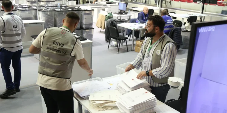 Numërohen 931/1282 kuti në Tiranë, PS prin me 19 mandate! Ja sa vota i duhen Shehajt për ti marrë një mandat PD-së