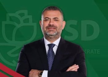 SPAK sekuestron celularin e shoqëruesit të Tom Doshit, kontrolle ndaj personave të lidhur me PSD-në në Shkodër