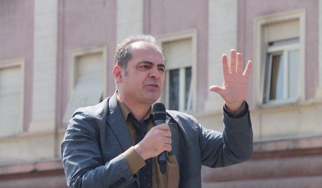 “PS kapak i krimit dhe i pushtetit”/ Goxhaj: Jemi diktaturë hibride