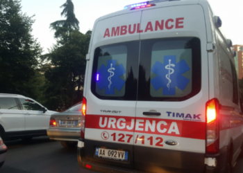 Aksident i rëndë në aksin Peqin–Elbasan, plagosen rëndë dy persona