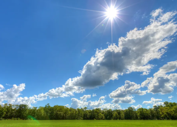 Temperatura të larta, termometri shënon 31 gradë Celsius