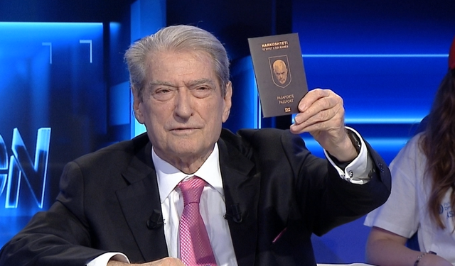 Dhurata që Berisha i bëri ‘live’ Ramës
