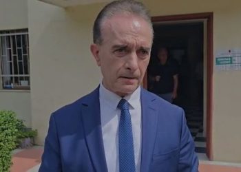 Denoncon Luan Baçi: Një kuti votimi ka ardhur me 500 fletë votimi mangët