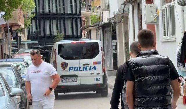 Incident në Pogradec/ Pas konfliktit në QV, komisionerit i rrahin gruan dhe djalin në shtëpi