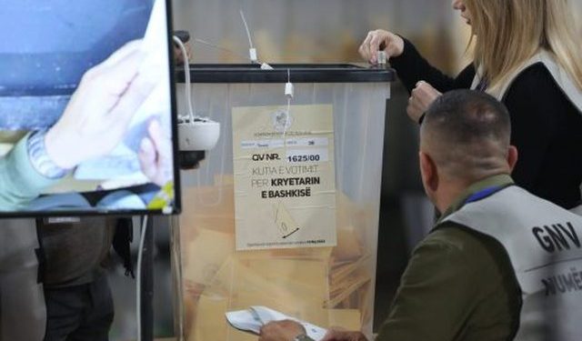 Numërohet kutia e parë e votimit në Vorë, PD udhëheq në Domje