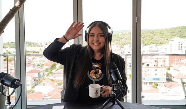 Sara Mila, ‘fenomeni i çuditshëm’ i zgjedhjeve të Elbasanit
