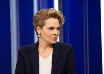Monika Kryemadhi vjen si aktore filmi, ndan pamje nga sheshi i xhirimit