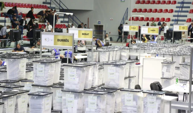 Do të verifikohet vula e fletëve, të hënën hapet kutia e parë e 11 Majit