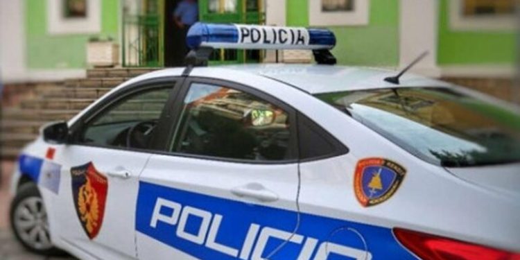 Shisnin ilaçe të kontrabanduara, përfundojnë në pranga 4 administratorë farmacie
