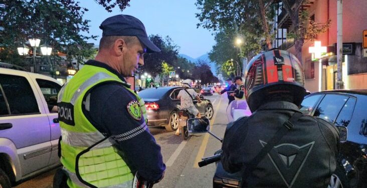 Rrugorja e Tiranës me “dorë të hekurt”: 14 të arrestuar në orët e fundit, rreth 6.000 gjoba