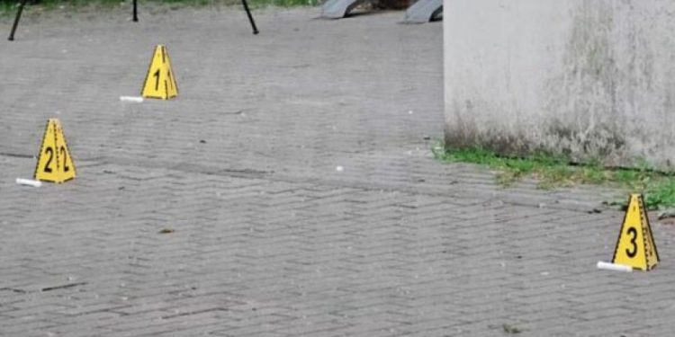 Gjermani/ 46-vjeçari shqiptar plagos tre persona, mes tyre edhe një 11-vjeçare