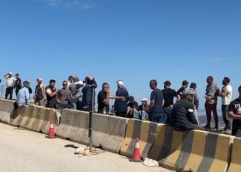 Banorët e Kaninës në protestë: Rama na thotë investoi në turizëm. A futet turisti në llamarina?