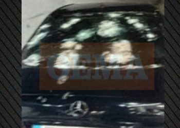 Sulmohet me breshëri kallashnikovi një automjet i blinduar në Greqi, shpëton shoferi