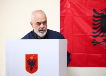 “Vëzhguesit ndërkombëtarë rrëzojnë zgjedhjet”, Reuters: Vihet në dyshim integriteti i votimeve