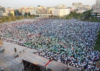 KMSH publikon agjendën: Falja e Kurban Bajramit në Bulevardin “Dëshmorët e Kombit”