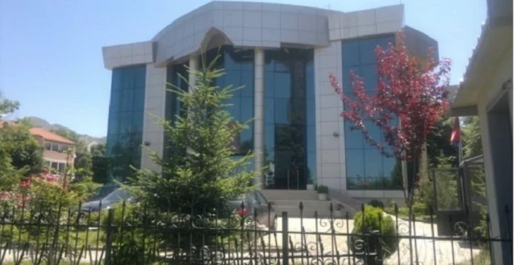 Favorizuan ndërtuesit/ Prokuroria dërgon për gjykim dy zyrtarët e Bashkisë Korçë (EMRAT)