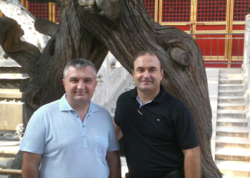Nuk i dha tarifën e plotë Monikës, si Meta e detyroi Haxhinaston të futej në pishinë me kollare