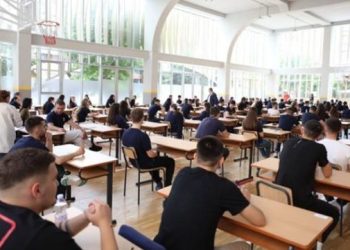 Matura Shtetërore 2025, publikohen notat e provimit të gjuhës së huaj