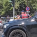Tiranë/ Po lëviznin me monopatina, makina përplas tre fëmijë
