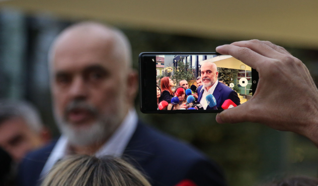 Si kontrollohen mediat? Rasti ‘Rama’ dhe propaganda qeveritare