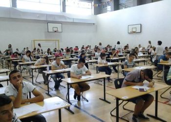 Sot provimi i parë i minimaturës, 28 mijë nxënës i nënshtrohen testimit në gjuhën shqipe