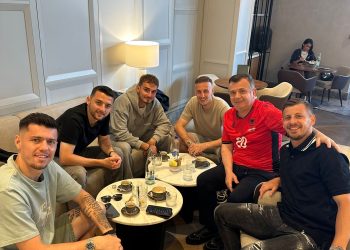 “Çunat janë gati”/ Taulant Balla krah futbollistëve të kombëtares, para ndeshjes me Serbinë