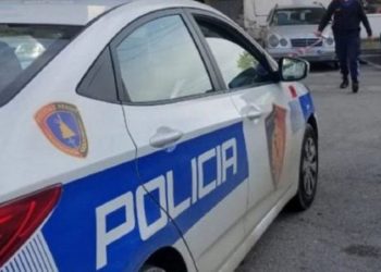 EMRI/ Kreu manovra të rrezikshme dhe përplasi 5 këmbësorë, 39-vjeçari kapet nga policia
