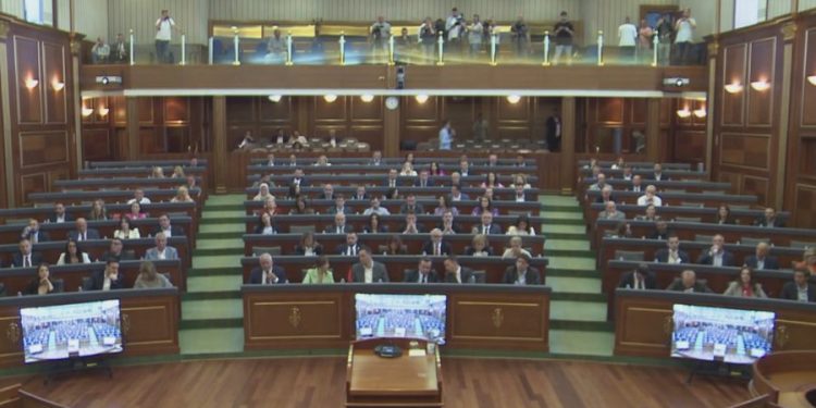 Kuvendi nuk konstituohet, dështon përpjekja e 29, Kosova në krizën më të rëndë në histori
