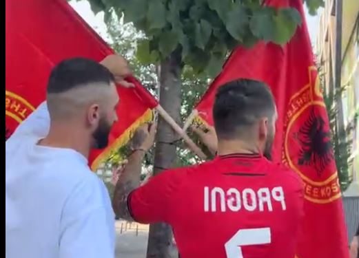 Tension para FSHF, Gent Progni vendos flamuj të UÇK-së