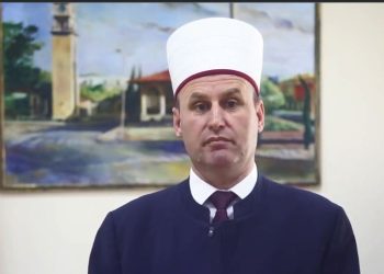Myslimanët festojnë Kurban Bajramin, kreu i KMSH: Bashkim dhe shpresë në këto ditë të begata, gëzuar!
